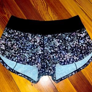 Lululemon Athletica Speed Up Shorts ***RARE NOT SOLD ANYMORE